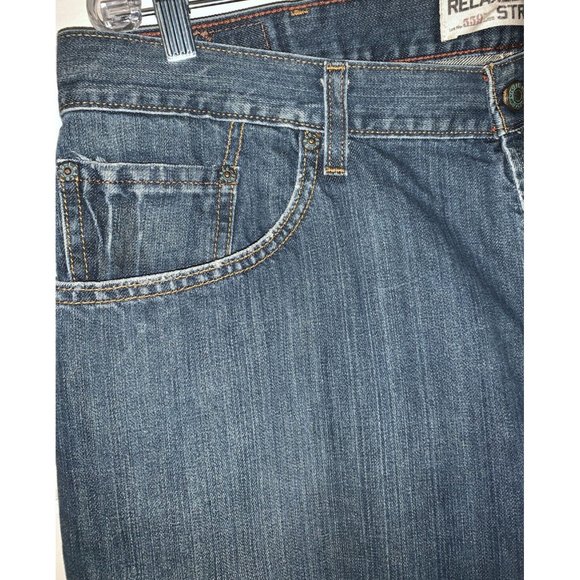 Levis 559 Sz 38x34 Relaxed Straight Fit Zip Fly Jeans Distressed 100% Cotton EUC - Picture 2 of 12